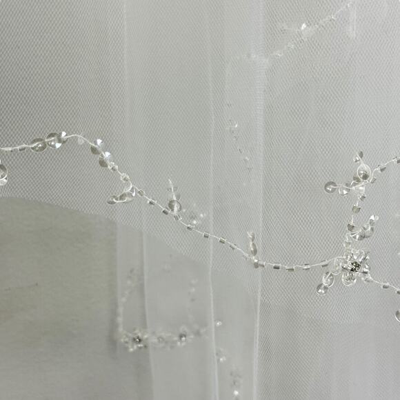 Unbranded White Tulle Rhinestone Sequin Beaded Bridal Wedding Veil Blusher Comb - Picture 2 of 7